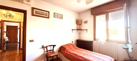 Apartamento de 5 habitaciónes en Prato, Italy No. 275484 17