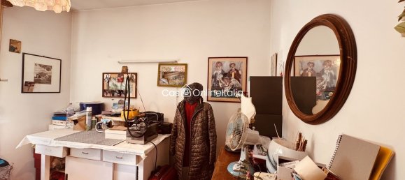 Apartamento de 5 habitaciónes en Prato, Italy No. 275484 13