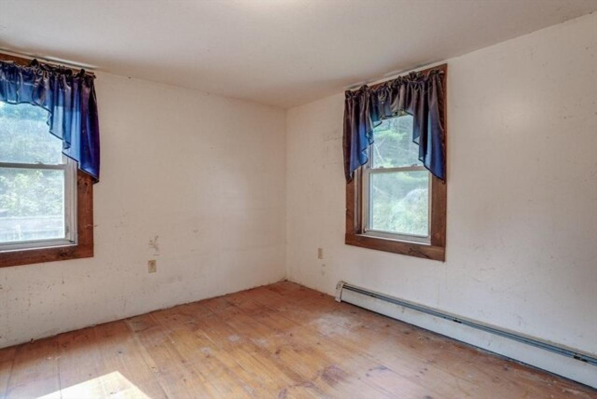  Land in Winchendon, USA No. 490895