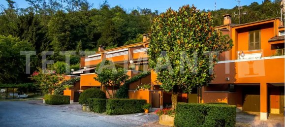 Villa de 3 dormitorios en Como, Italy No. 230372 4