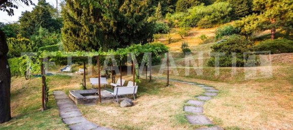 Villa de 3 dormitorios en Como, Italy No. 230372 5