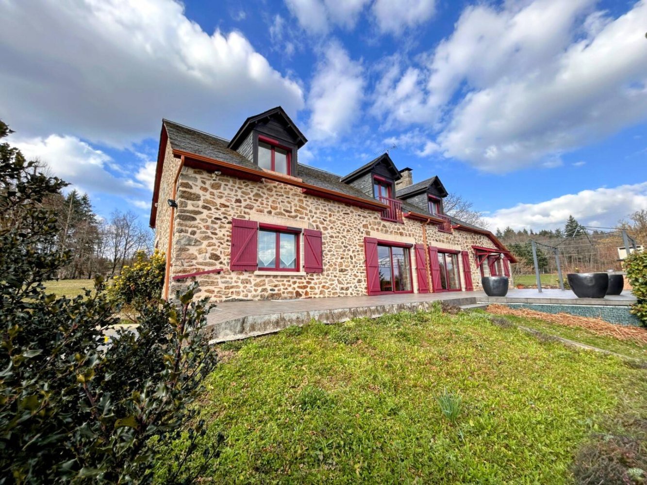 Дом с 4 спальнями в Нёвик, Франция № 106874