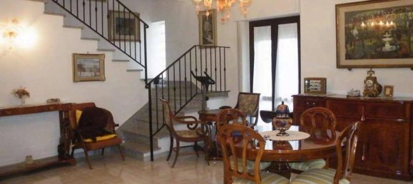 5-Zimmer Wohnung in Gubbio, Italy, Nr. 166120 2