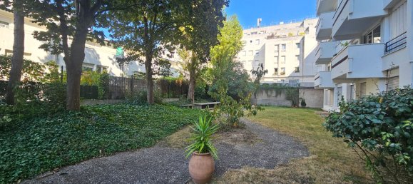 44m² Commercial property in Paris, France No. 344495 5