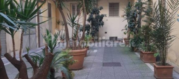 40m² Warehouse in Rome, Italy No. 340313 2