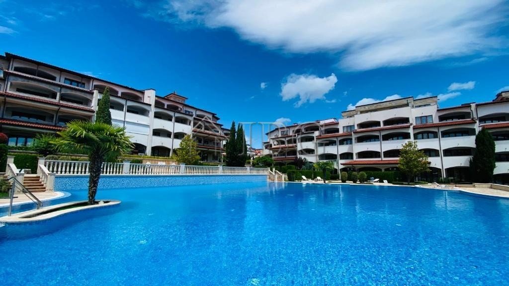 Apartamento de 4 dormitorios en Sveti Vlas, Bulgaria No. 1093