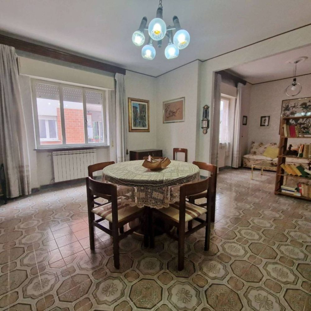 2 Schlafzimmer Wohnung in Vicovaro, Italy, Nr. 326229
