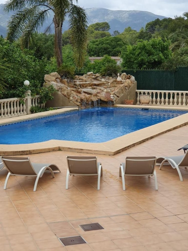 8 bedrooms Finca in Jalon, Spain No. 12073