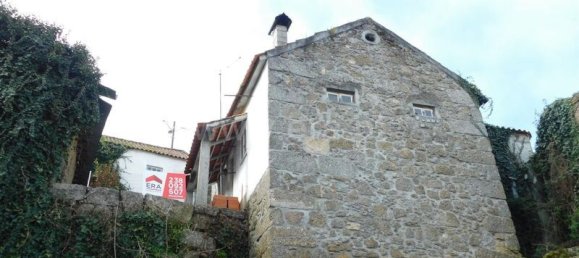 3 bedrooms House in Nespereira, Portugal No. 130512 4