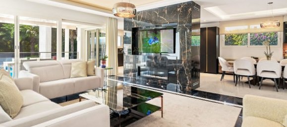 7 bedrooms Villa in Marbella, Spain No. 22877 6