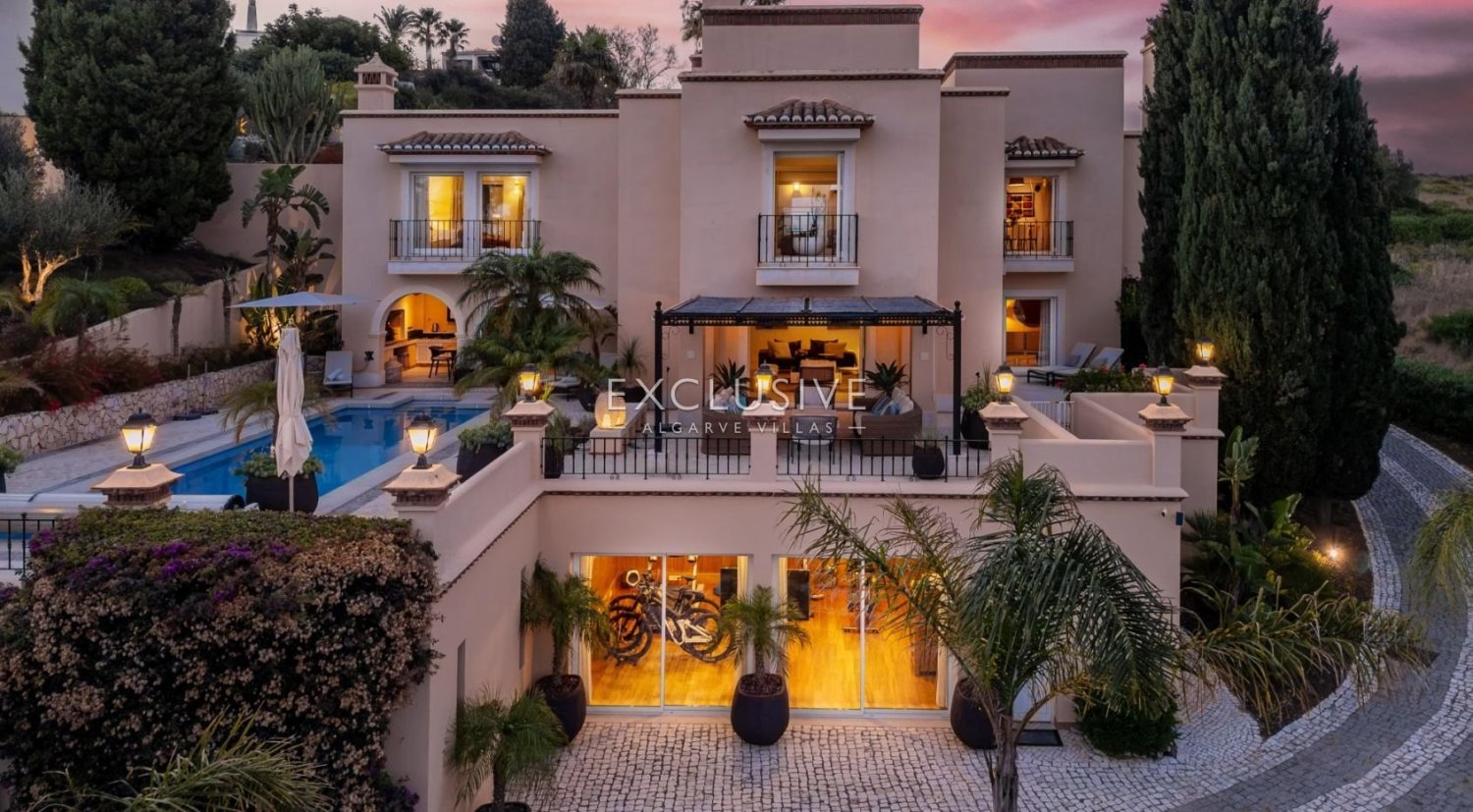 4 bedrooms Villa in Luz, Portugal No. 336428