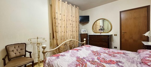 Apartamento de 6 divisões em Ponsacco, Italy N.º 20648 11