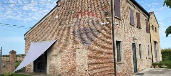 5 rooms Villa in Ferrara, Italy No. 298045 3