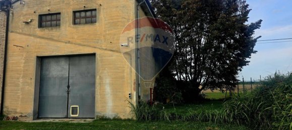 5 rooms Villa in Ferrara, Italy No. 298045 4