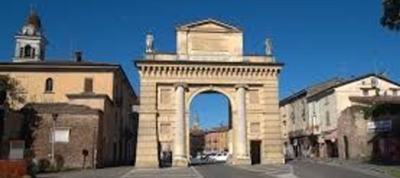 Коммерческая недвижимость 17м² в Крема, Италия № 149078 2