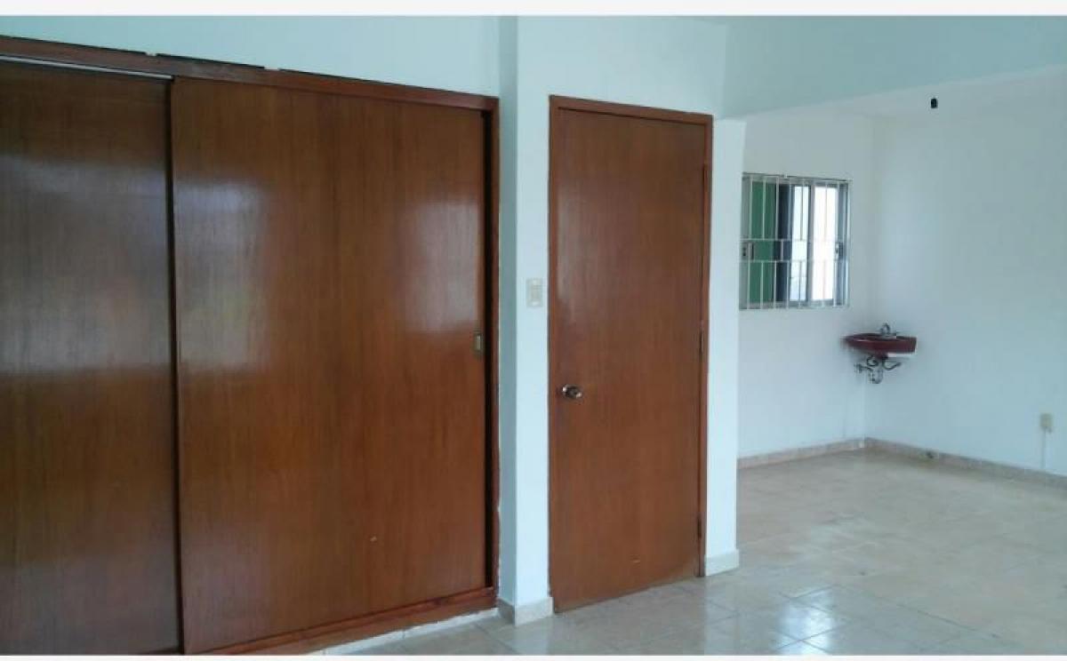 7 bedrooms Office in Veracruz, Mexico No. 201491