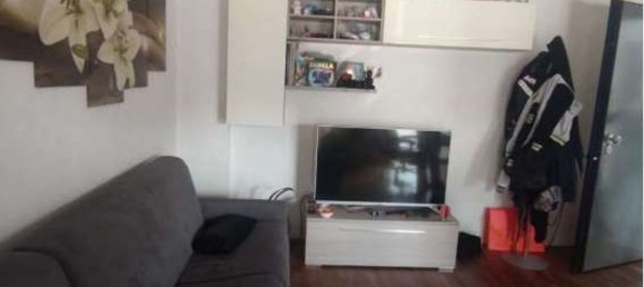 3-salle Appartement à Garbagnate Milanese, Italy No. 6925 2