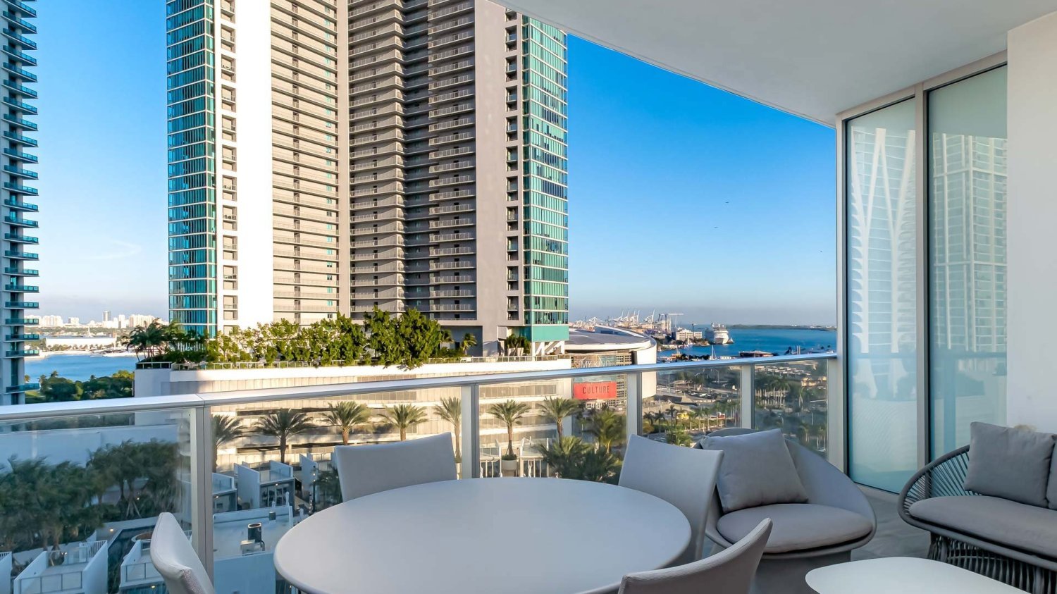3 dormitorios apartamento en venta en Miami, Miami-Dade, Florida, USA № 616049