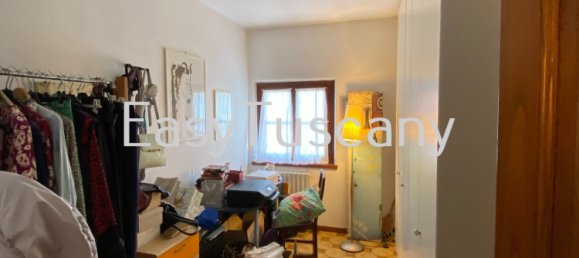 3 rooms Apartment in Porcari, Italy No. 309188 7