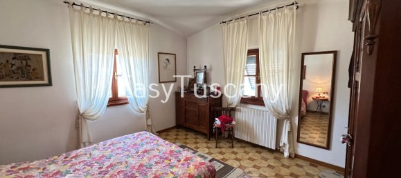 3 rooms Apartment in Porcari, Italy No. 309188 4