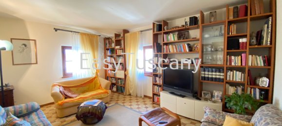3 rooms Apartment in Porcari, Italy No. 309188 10