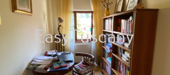 3 rooms Apartment in Porcari, Italy No. 309188 14