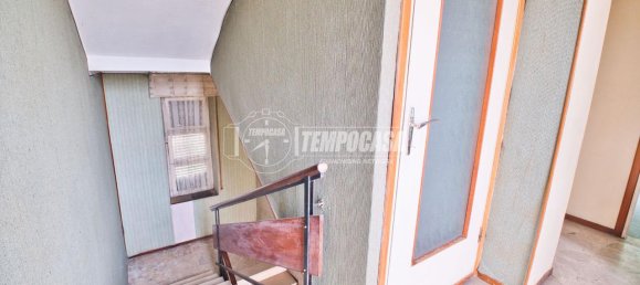 Casa de 4 habitaciónes en Cerano, Italy No. 38105 8