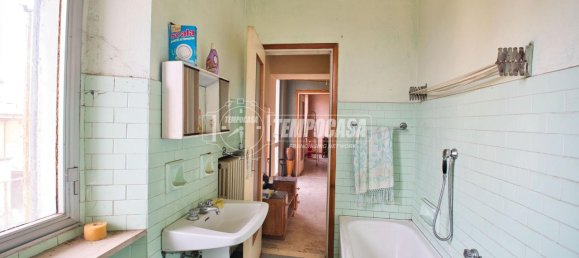 Casa de 4 habitaciónes en Cerano, Italy No. 38105 10