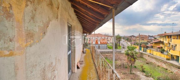 Casa de 4 habitaciónes en Cerano, Italy No. 38105 29