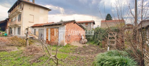 Casa de 4 habitaciónes en Cerano, Italy No. 38105 40