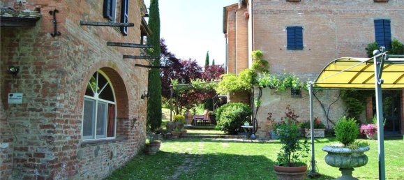 10 rooms House in Sinalunga, Italy No. 25677 4
