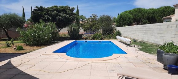 3 bedrooms House in Autignac, France No. 37977 4