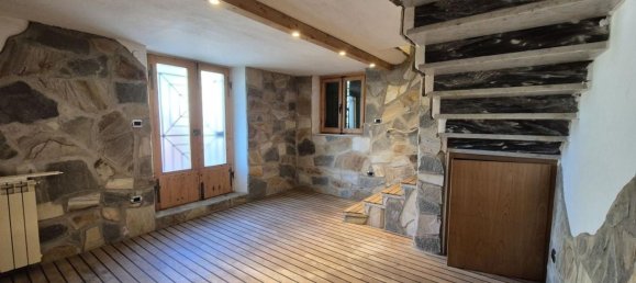 8 rooms House in Camaiore, Italy No. 51757 3