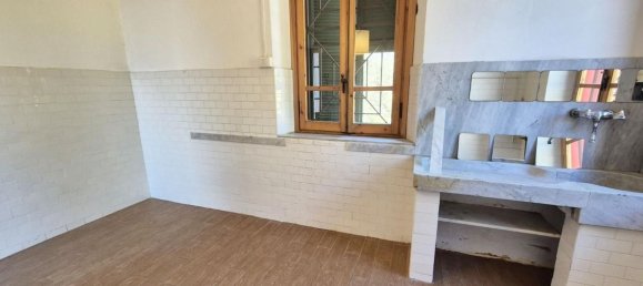 8 rooms House in Camaiore, Italy No. 51757 6