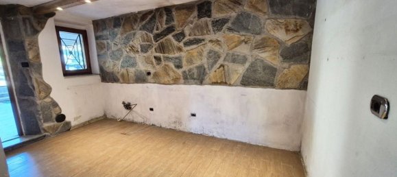 8 rooms House in Camaiore, Italy No. 51757 5