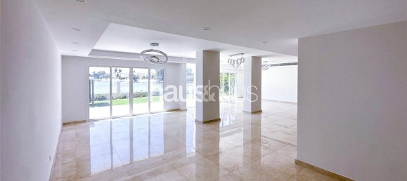 4 bedrooms Villa in The Lakes, UAE No. 99931 15