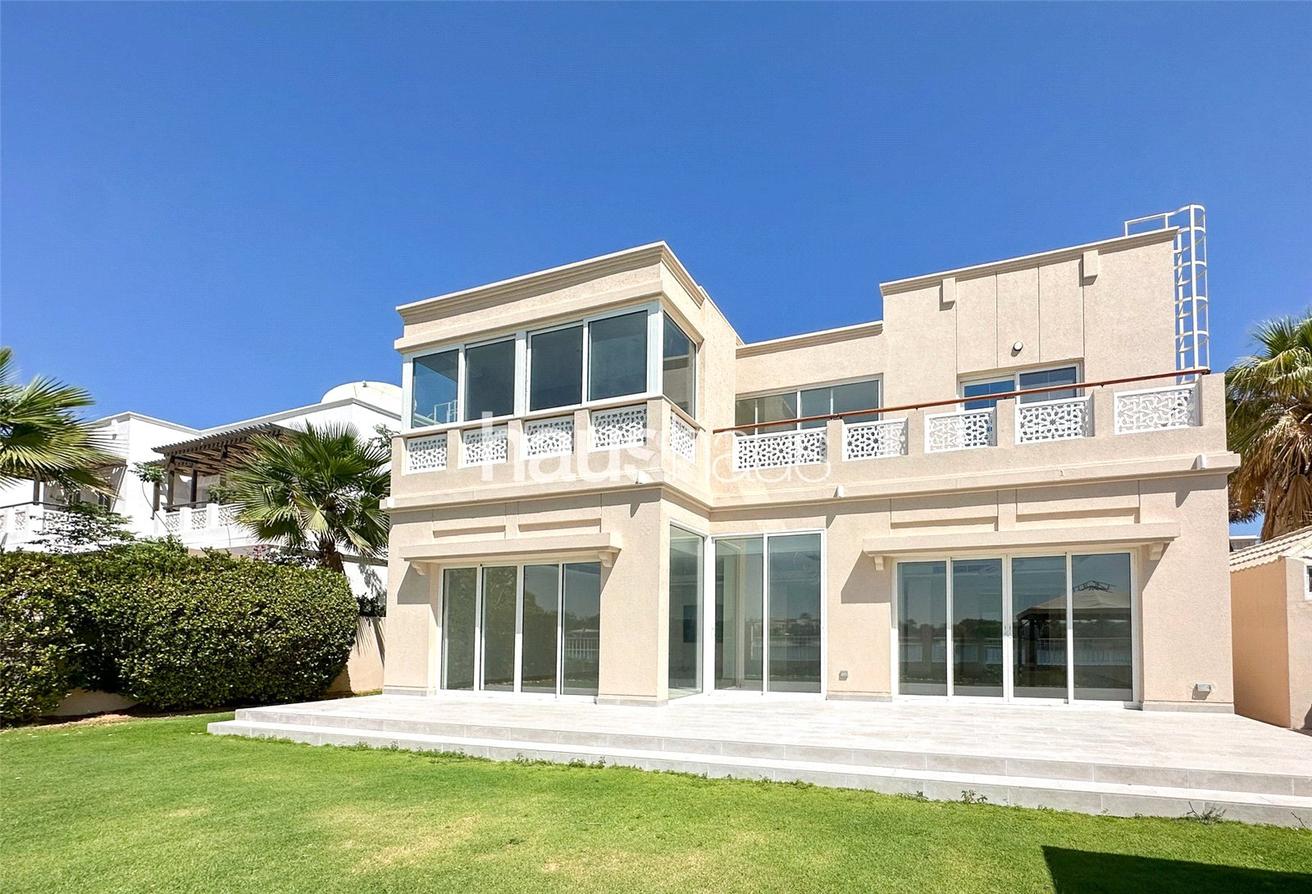 4 bedrooms Villa in The Lakes, UAE No. 99931