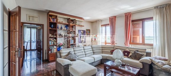 6 rooms House in Poggio Renatico, Italy No. 293228 14