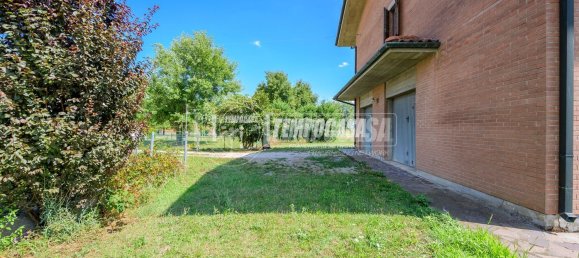 6 rooms House in Poggio Renatico, Italy No. 293228 2