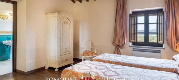 7 bedrooms House in Tuoro sul Trasimeno, Italy No. 54204 26