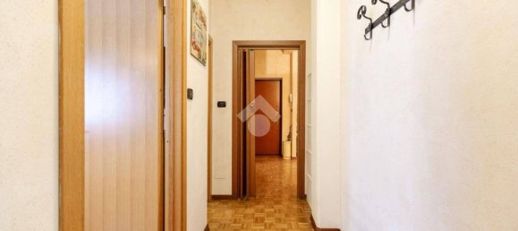 Apartamento de 2 dormitorios en Sesto San Giovanni, Italy No. 379858 21