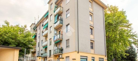 Apartamento de 2 dormitorios en Sesto San Giovanni, Italy No. 379858 11