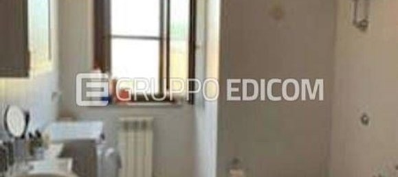 3 rooms Apartment in Crotone, Italy No. 100463 8