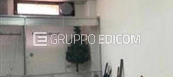 3 rooms Apartment in Crotone, Italy No. 100463 7