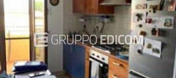 3 rooms Apartment in Crotone, Italy No. 100463 4