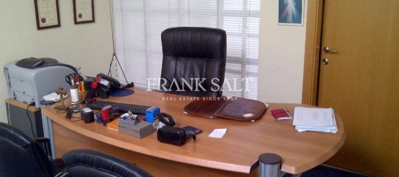 288m² Office in Fleur-de-Lys, Malta No. 13534 3