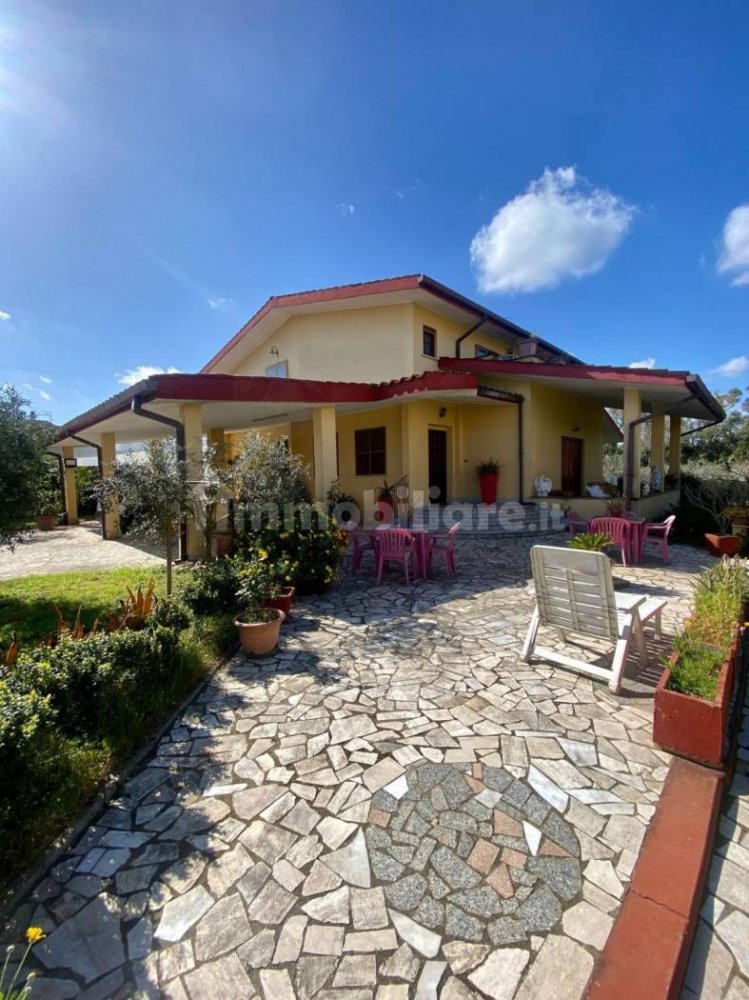 5 chambres Villa à Aprilia, Italy No. 208613