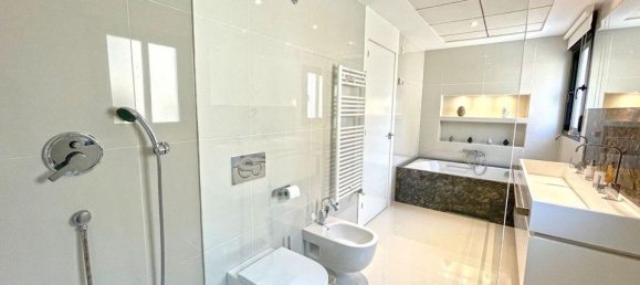 5 غرف نوم فيلا في Torrevieja, Spain رقم 189243 17