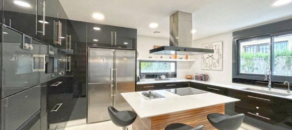 5 غرف نوم فيلا في Torrevieja, Spain رقم 189243 20