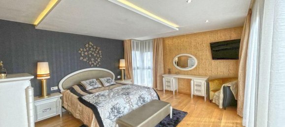 5 غرف نوم فيلا في Torrevieja, Spain رقم 189243 2